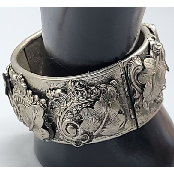 Victorian Revival Wide Hinged Bangle Bracelet Silver Tone Acanthus & Grape Leaf - Picture 4 of 10